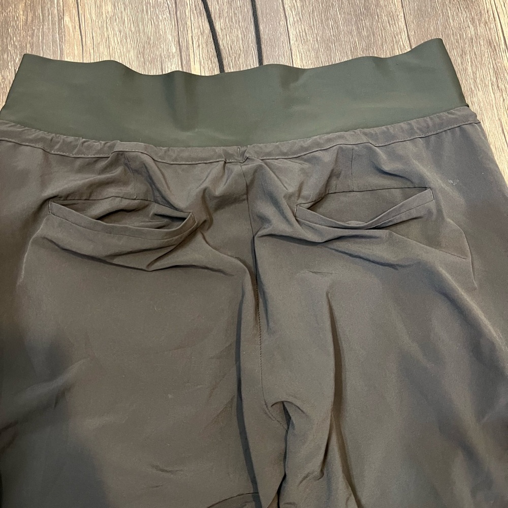 Athleta Sutton Joggers Arbor Olive Mid-Rise Cargo Style w/Adjustable Waistband - Picture 10 of 10
